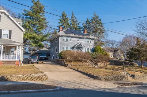 59 Hilltop Ave, Providence, RI 02908