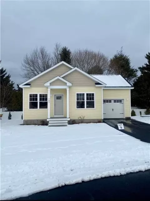 782 Sachem Rd, North Kingstown, RI 02852