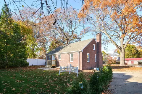 Exterior - 2190 W Shore Rd, Warwick, RI 02889 photo 8 of 8