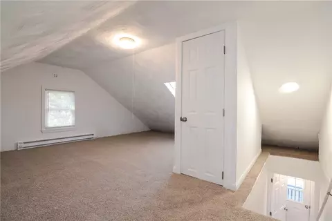 Bedroom - 2190 W Shore Rd, Warwick, RI 02889 photo 3 of 7