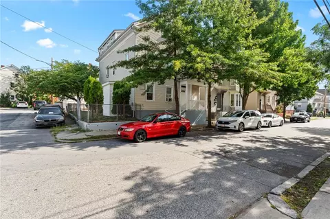 71 Superior St, Providence, RI 02907
