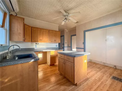 34 Smithfield Rd, Woonsocket, RI 02895 photo 19