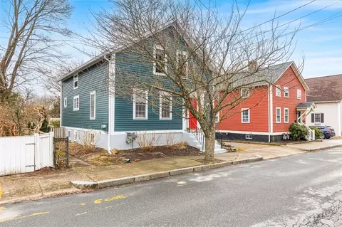 34 Wheaton St, Warren, RI 02885 photo 4