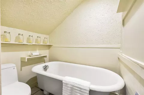 34 Wheaton St, Warren, RI 02885 photo 32