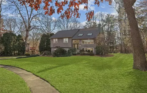 12 Donnas Way, Coventry, RI 02816