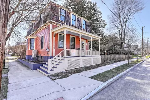 27 Sowamsett Ave, Warren, RI 02885