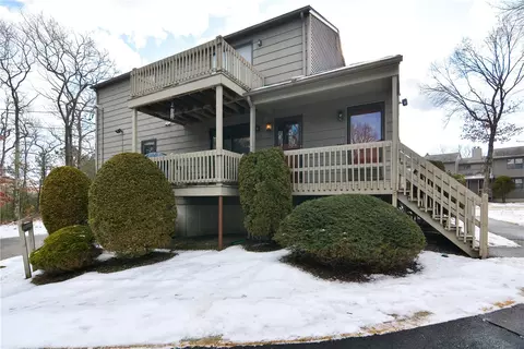 2301 Pinewood Dr, Smithfield, RI 02917