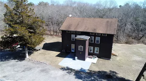 59 Mechanic St, Hope Valley, RI 02832