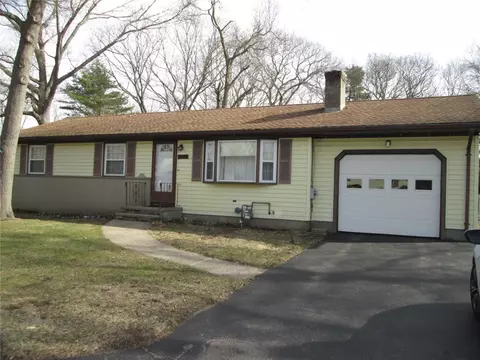 380 Davisville Rd, North Kingstown, RI 02852