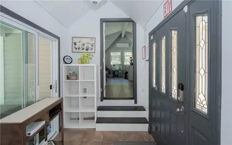 Entry Way - 59 Briarwood Hill Rd, Exeter, RI 02822 photo 5 of 6