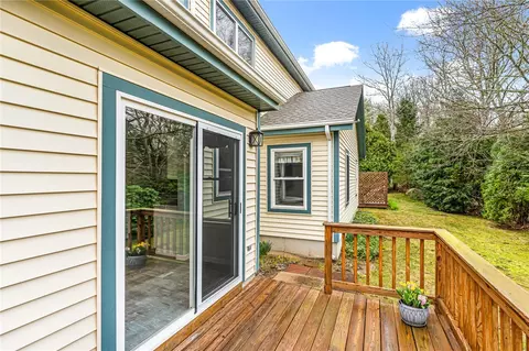 Exterior - 27 Captains Dr, Westerly, RI 02891 photo 3 of 9