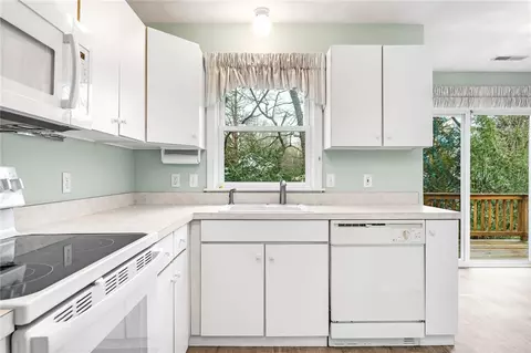 Kitchen - 27 Captains Dr, Westerly, RI 02891 photo 1 of 3