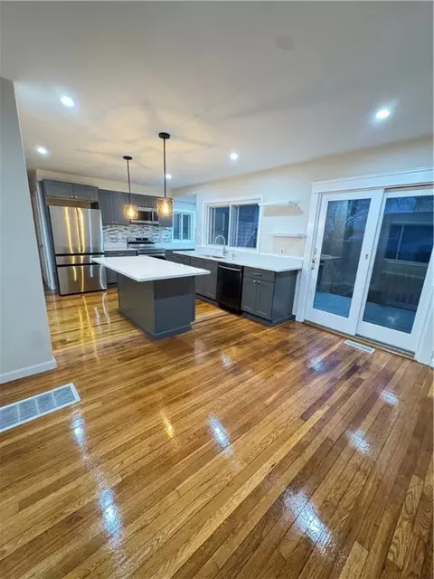 17 Willard St, Warwick, RI 02889 photo 10