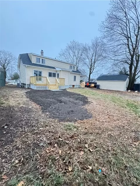 17 Willard St, Warwick, RI 02889 photo 4