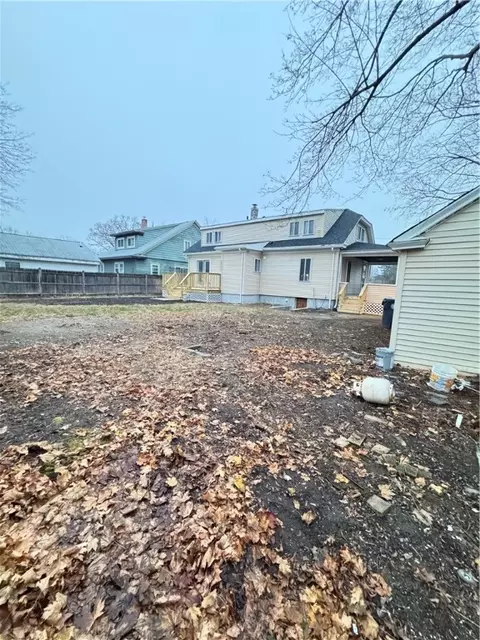 17 Willard St, Warwick, RI 02889 photo 5