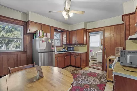 14 Park St, Warren, RI 02885 photo 12