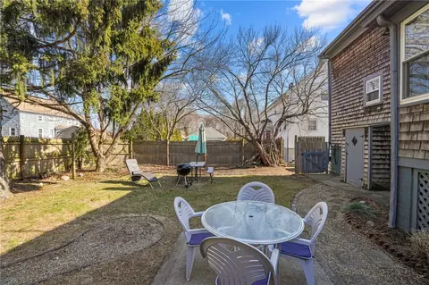 14 Park St, Warren, RI 02885 photo 7