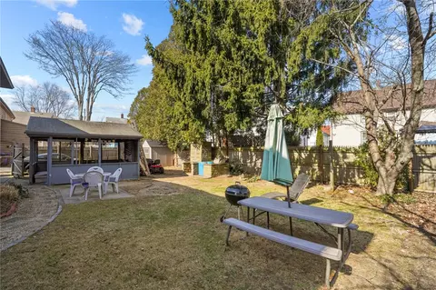 14 Park St, Warren, RI 02885 photo 6