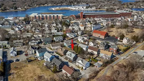 14 Park St, Warren, RI 02885 photo 2