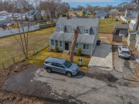 49 Curtis St, Warwick, RI 02889