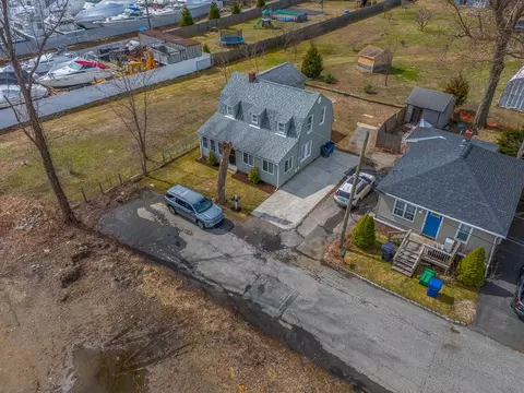 View/Area - 49 Curtis St, Warwick, RI 02889 photo 2 of 7