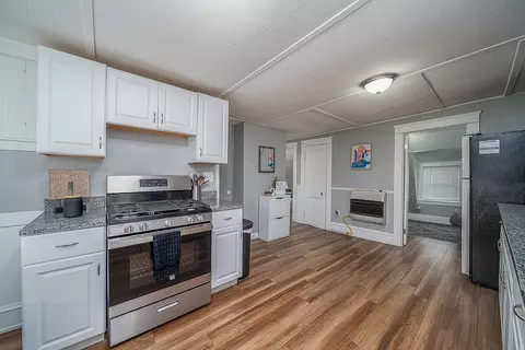 Kitchen - 49 Curtis St, Warwick, RI 02889 photo 4 of 4