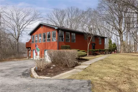 33 Oak St, North Providence, RI 02911
