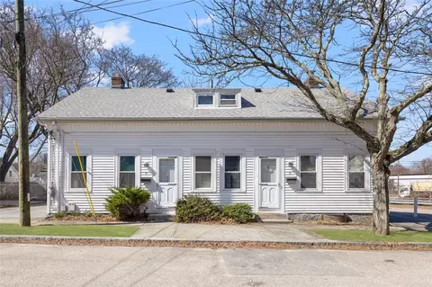 3 Cedar St, Cranston, RI 02910