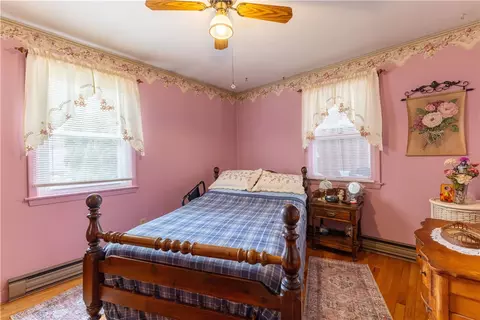 Bedroom - 14 Memory Ln, Westerly, RI 02891 photo 1 of 4
