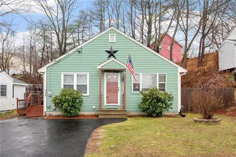 348 Ninth Ave, Woonsocket, RI 02895