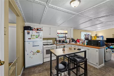 56 Wright Way, Coventry, RI 02816 photo 2