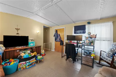 56 Wright Way, Coventry, RI 02816 photo 5