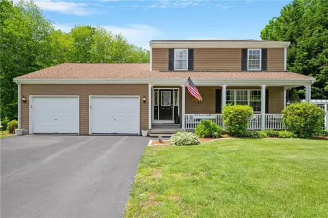 19 Brittney Ln, Warren, RI 02885