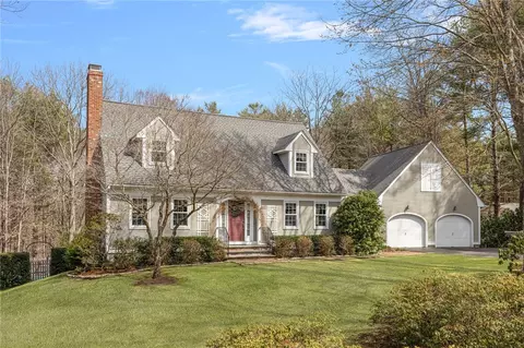 86 Taylor Dr, North Smithfield, RI 02896