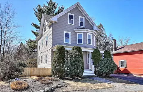 17 Eleventh St, Providence, RI 02906