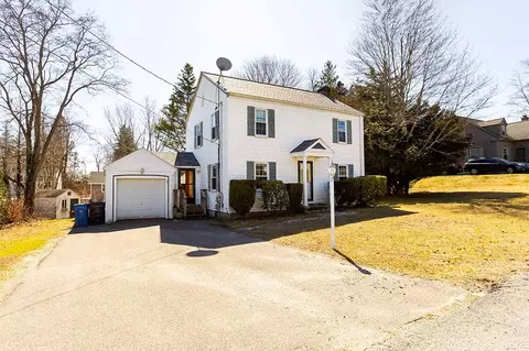 10 Hadde Ave, Cumberland, RI 02864