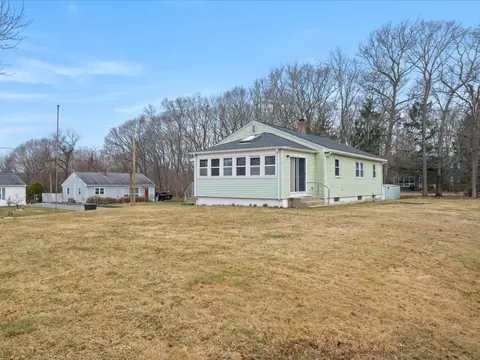 Exterior - 39 Walton St, Westerly, RI 02891 photo 3 of 4