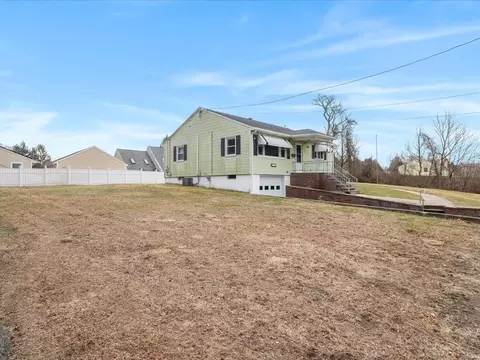 Exterior - 39 Walton St, Westerly, RI 02891 photo 1 of 4