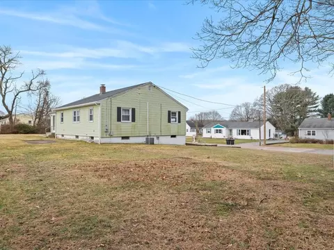 Exterior - 39 Walton St, Westerly, RI 02891 photo 4 of 4