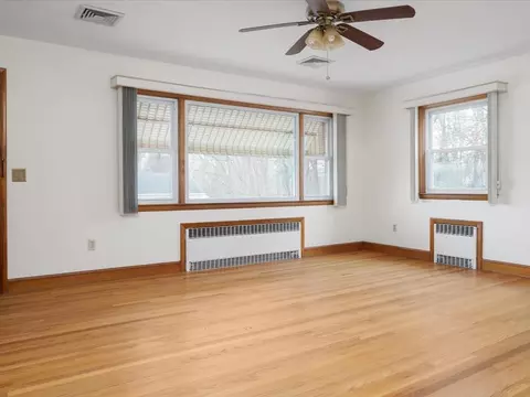 Living - 39 Walton St, Westerly, RI 02891 photo 1 of 3