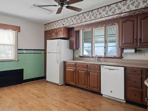 Kitchen - 39 Walton St, Westerly, RI 02891 photo 2 of 3