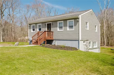 3423 Sharps Lot Rd, Dighton, MA 02715