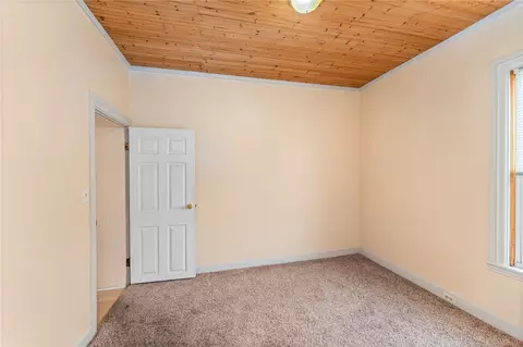 Bedroom - 129 Snow St, Woonsocket, RI 02895 photo 4 of 10