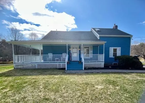 424 Buxton St, North Smithfield, RI 02896