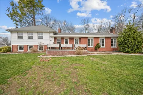 105 Adelaide Ave, North Providence, RI 02911