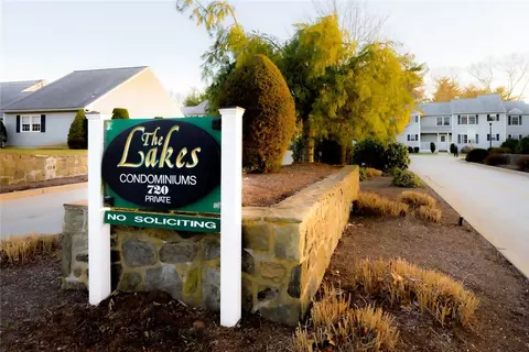720 Putnam Pike #704, Greenville, RI 02828