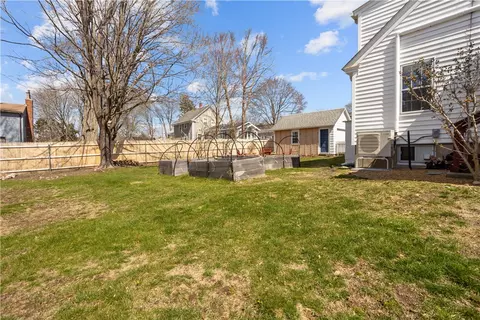 Exterior - 15 Maple St, Warren, RI 02885 photo 13 of 13