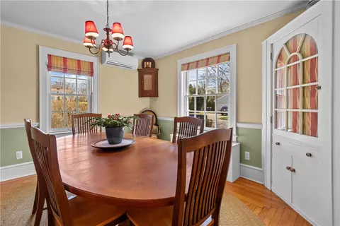 Dining - 15 Maple St, Warren, RI 02885 photo 2 of 3