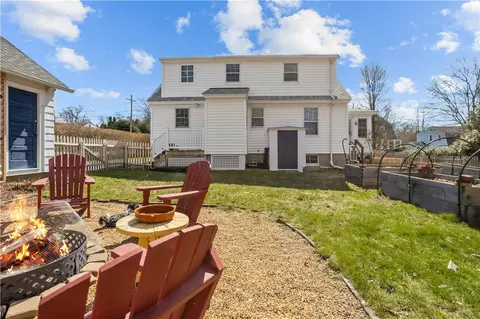 Exterior - 15 Maple St, Warren, RI 02885 photo 5 of 13
