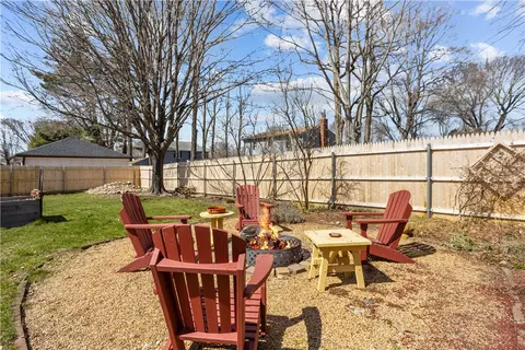 Exterior - 15 Maple St, Warren, RI 02885 photo 11 of 13